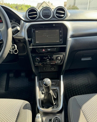 Suzuki Vitara cena 79700 przebieg: 110000, rok produkcji 2019 z Wieluń małe 529